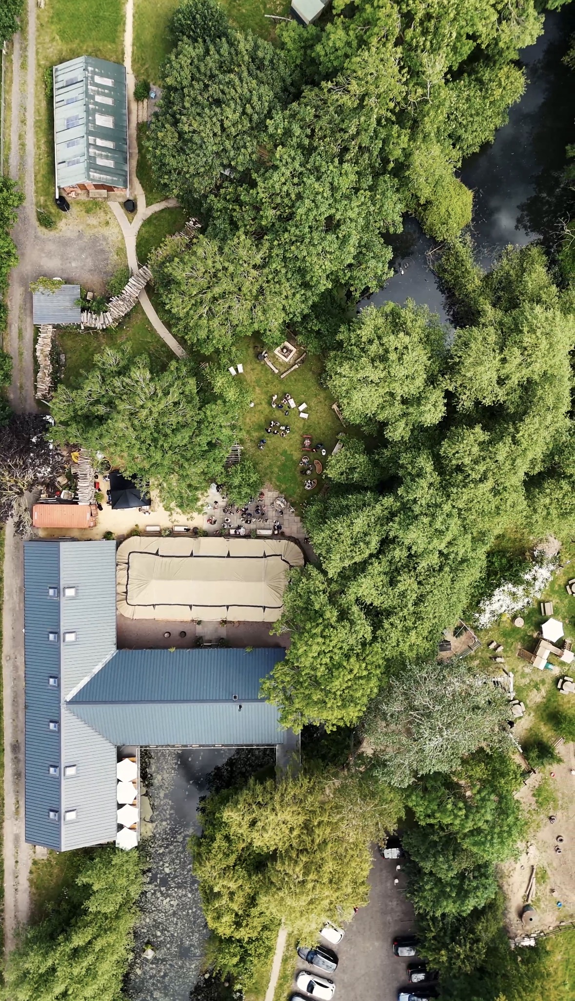 Drone view of Bennetts Willow Barn weddings